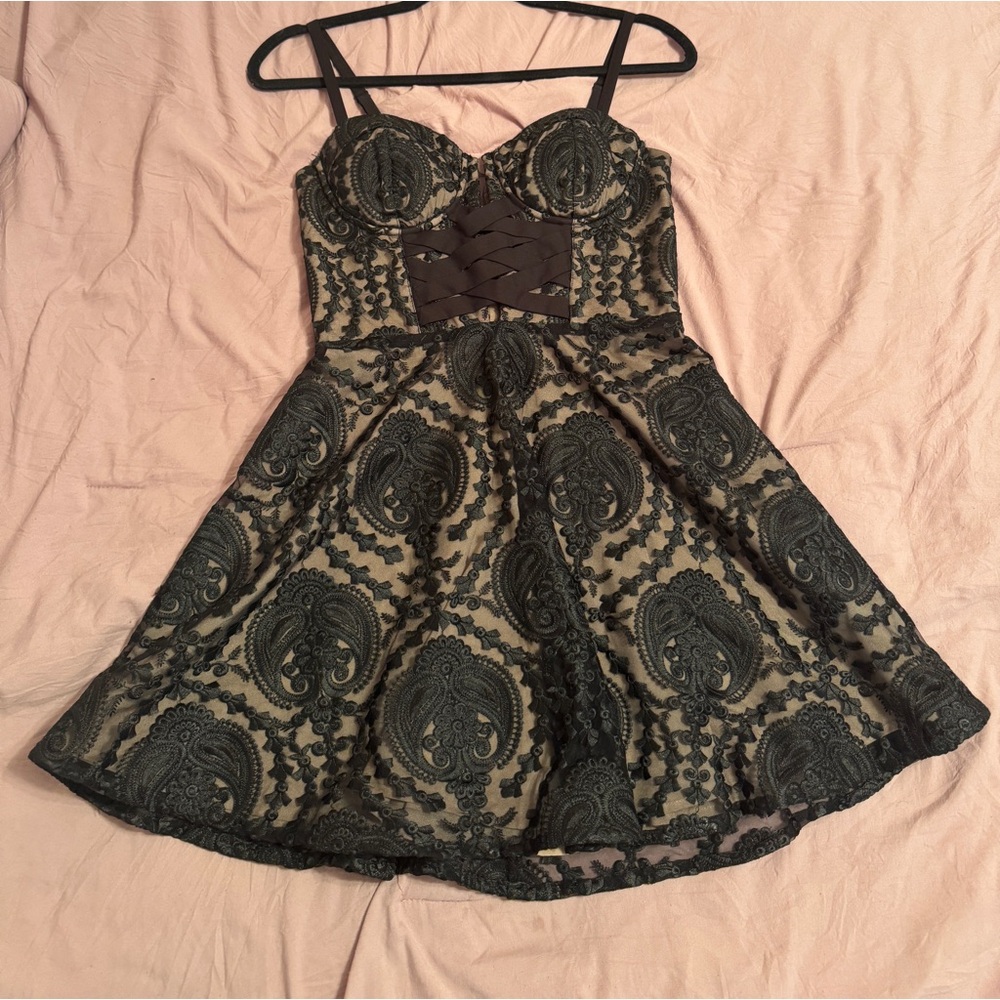 Bebe x Naven dress size 6